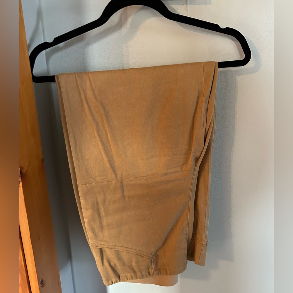 Cute, relaxed pair of pull on khakis.  Size large, relaxed.